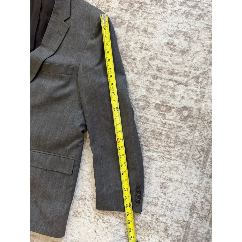 Saddlebred Men's Pinstripe Two-Button Sport Coat Suit Blazer Gray Size Medium